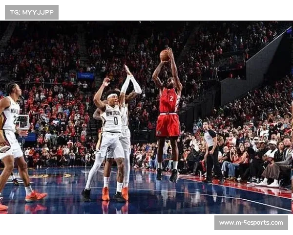 莱昂纳德与琼斯并列抢断榜第四 场均2.2次抢断表现出色